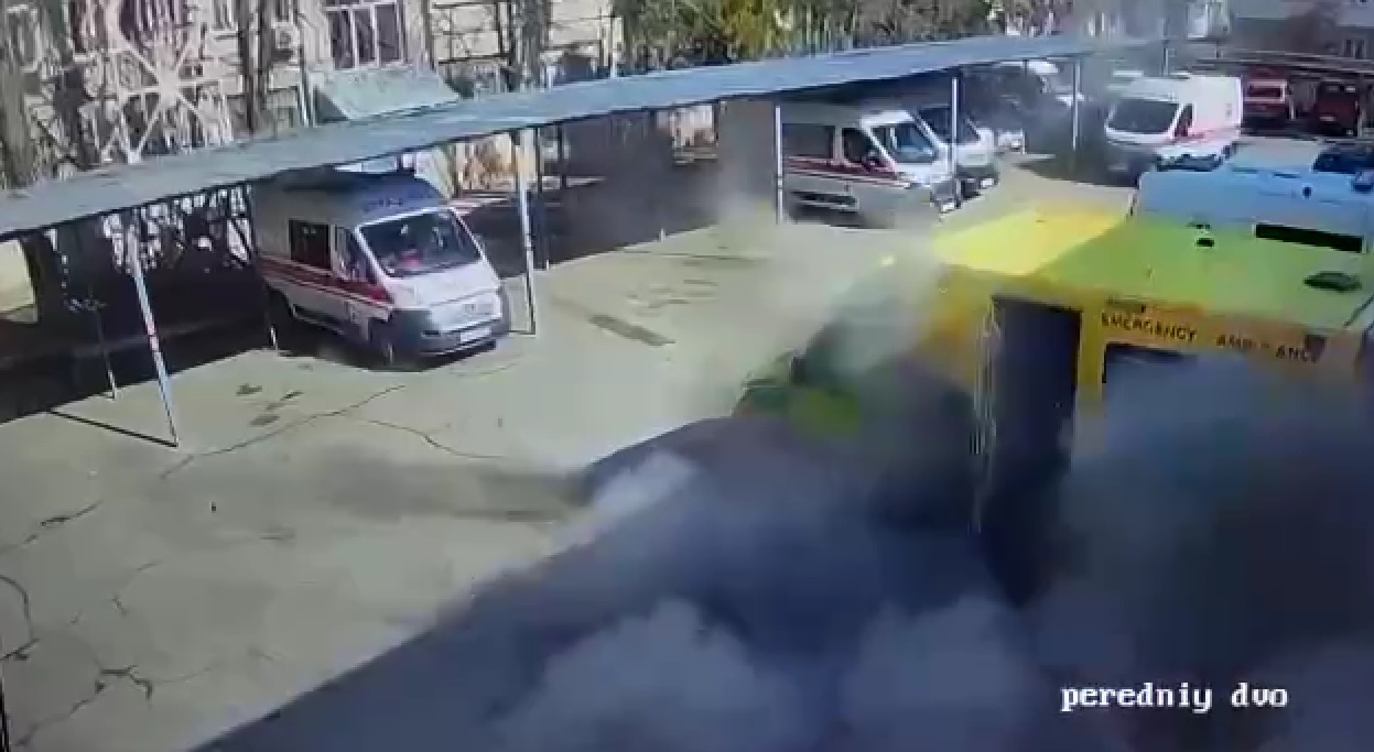 Виталий Ким показал вчерашнюю атаку российских оккупантов на детскую больницу в Николаеве (ВИДЕО)