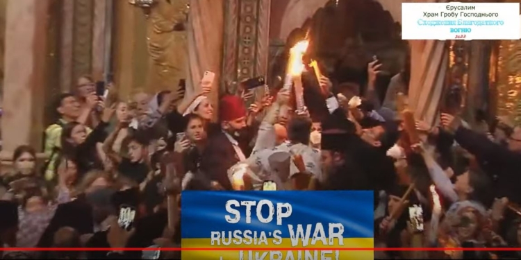 В Иерусалиме сошел Благодатный огонь (ВИДЕО)