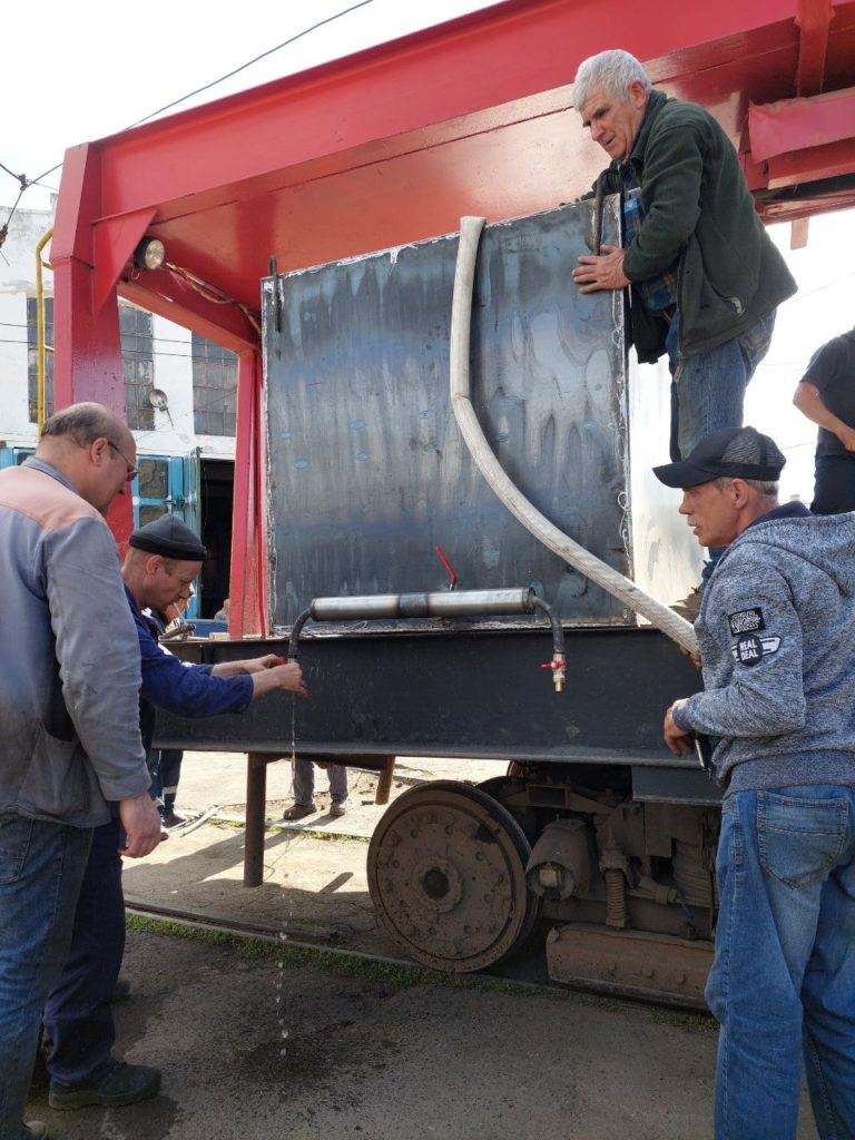 В Миколаєві технічну воду розвозитиме і службово-ремонтним тролейбусом - «зупинки» і години роботи (ФОТО) 4