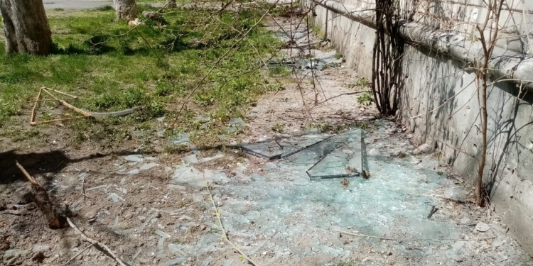 Вранці Миколаїв обстріляли зі «Смерчів», по Очакову нанесено кілька ракетних ударів, поранено одну людину (ФОТО)