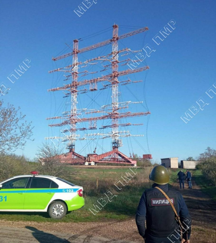 В Приднестровье снова взрывы – повреждены антенны, транслировавшие радио россии (ФОТО) 8