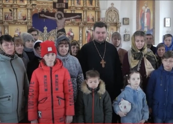 Верующие в Первомайске просят  митрополита Онуфрия отречься от Кирилла, чтобы стать независимой от россии церковью (ВИДЕО)