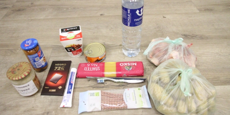 Де і хто в Миколаєві може отримати гуманітарну допомогу (ФОТО)