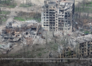 Полк «Азов»: «Бог бачить Маріуполь зверху. Чи вистачить його див на таке воскресіння?» (ФОТО)