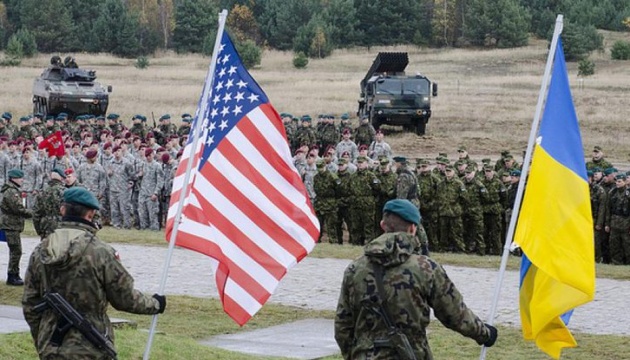 США начали учить украинских военных работать с иностранным вооружением 1