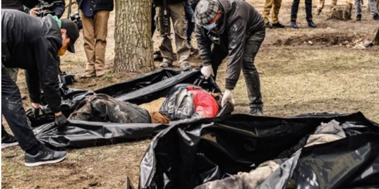 В подвале детского лагеря в Буче тоже обнаружили замученных местных жителей – все тела со связанными руками (ФОТО 18+)