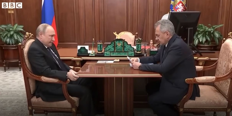 Трясущиеся руки и танцующие ноги. Так чем болен путин (ВИДЕО)