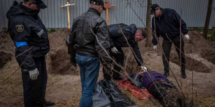 Мрачная работа. Как происходит поиск и эксгумация тел в Буче. Да, их находят до сих пор (ФОТО)