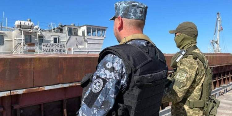 В Украине изъяли белорусское и российское судна – их использовали на Дунае