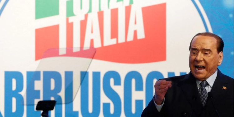 Отворачиваются даже друзья. Берлускони осудил Путина за вторжение в Украину