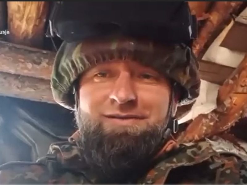 Украинский боец обратился к рашистам на Херсонщине: ” Выбор простой – сдаться или умереть” (ВИДЕО)