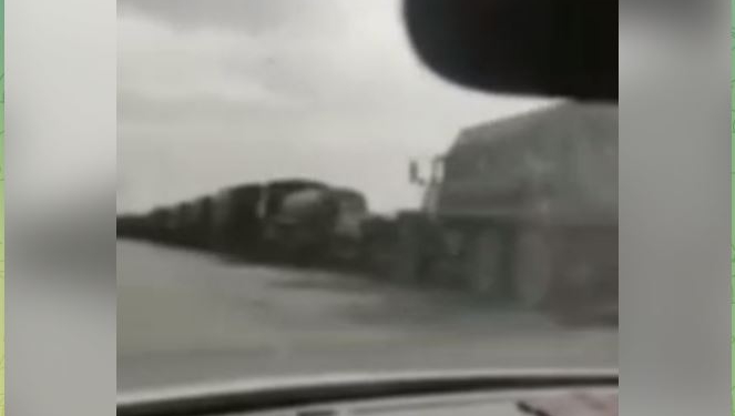 Готовятся к новому наступлению – в  Украину идут километровые колонны вражеской техники (ВИДЕО)