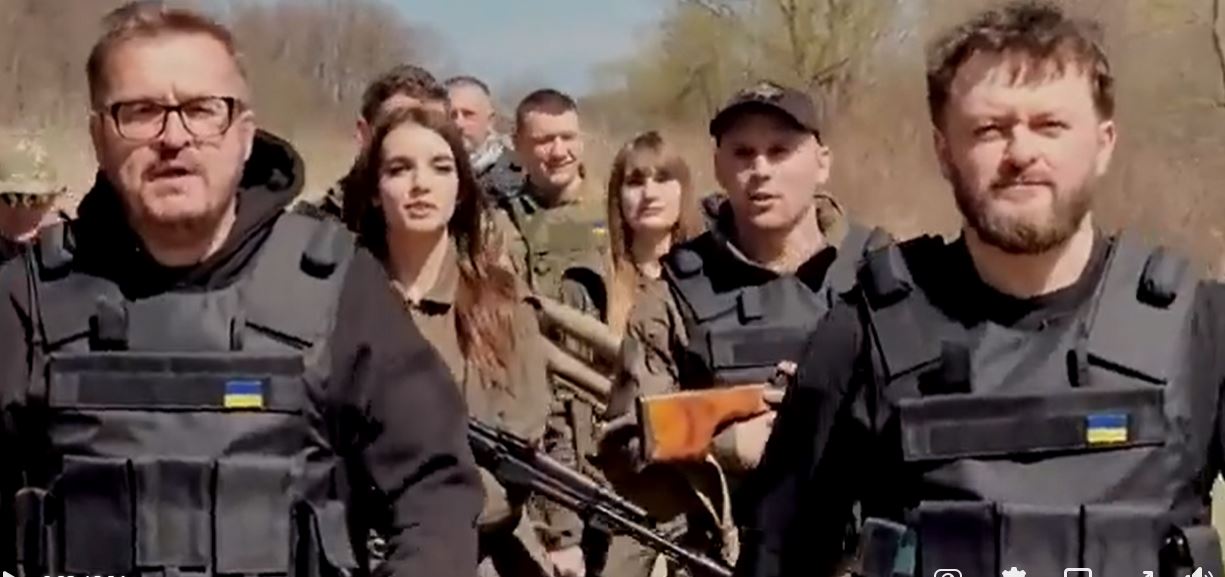 “УКРАЇНА ПЕРЕМОЖЕ”! Александр Пономарев написал новую песню, ее спели украинские артисты (ФОТО)