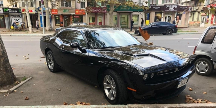 Бизнесмен обещал отдать свой любимый Dodge Challenger тому, кто потопит крейсер “Москва”. Вчера отдал (ФОТО, ВИДЕО)