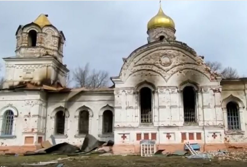 На Черниговщине рашисты устроили свой штаб в церкви. Тут же пытали и расстреливали (ВИДЕО)