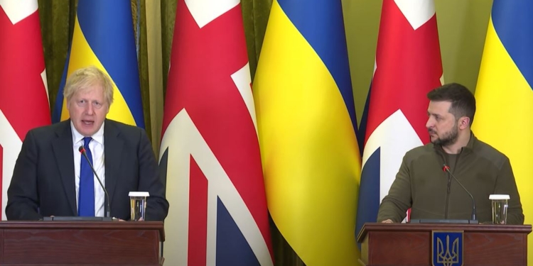 Будем поставлять оборудование, технологии, ноу-хау, развединформацию, чтобы Украина никогда не подверглась ужасам вторжения, – Джонсон (ВИДЕО)