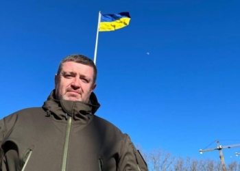 Рашисты в районе Антоновского моста разворачивают ГРАДы, чтобы ударить по Херсону, обвинить ВСУ и провести “спасительный” референдум