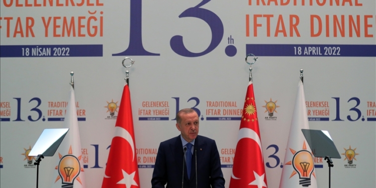 Эрдоган признал: сложно быть посредником в переговорах после Бучи, Ирпеня и Краматорска