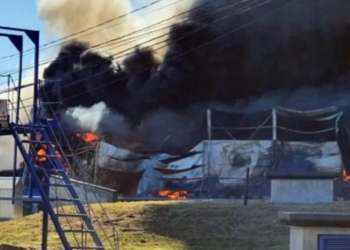 В Ивановской области рф горит химзавод (ВИДЕО)