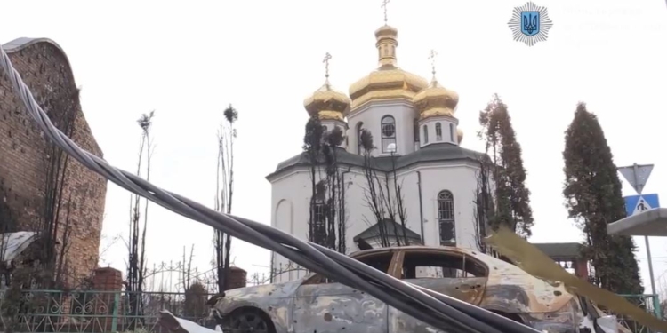 Как выглядит освобожденный Ирпень? Там все еще очень опасно (ФОТО, ВИДЕО)