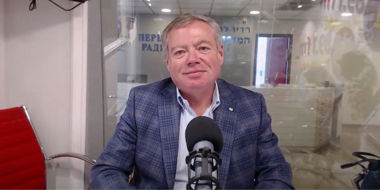 Посол Украины в Израиле покинул брифинг глав Минобороны и МИД из-за употребления слова “конфликт”