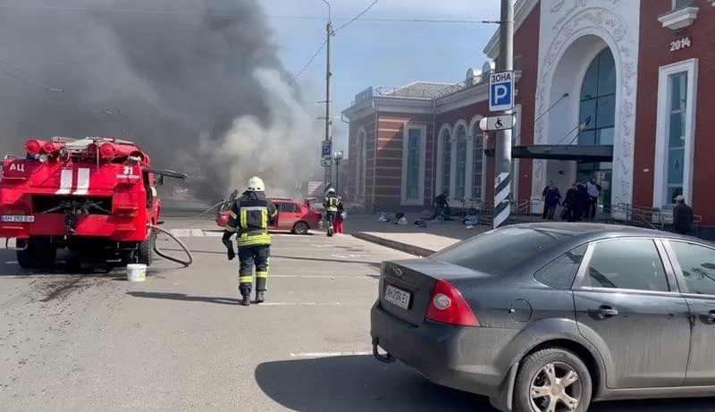 Снова увеличилось количество погибших вследствие ракетного удара по вокзалу в Краматорске