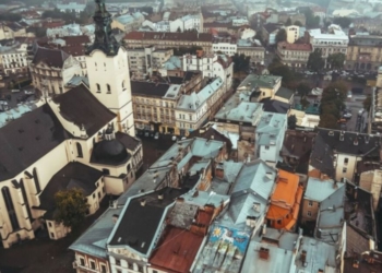 По Львову завдали п’ять ракетних ударів – Садовий