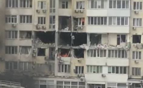 По Одессе нанесен ракетный удар, повреждена многоэтажка (ФОТО) 1
