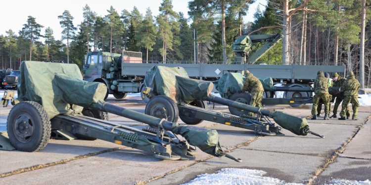 Гаубицы, ракеты, пушки. Эстония передала Украине очередную партию военной помощи (ФОТО)