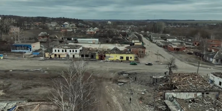 Во что превратили рашисты села под Сумами. Рассказывают местные жители (ВИДЕО)