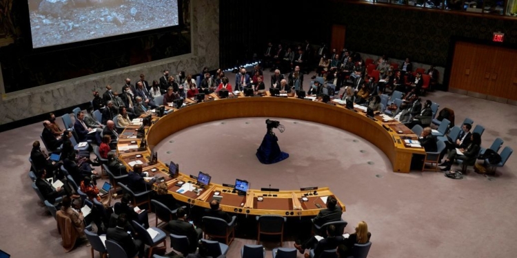 Генассамблея ООН остановила участие России в Совете по правам человека