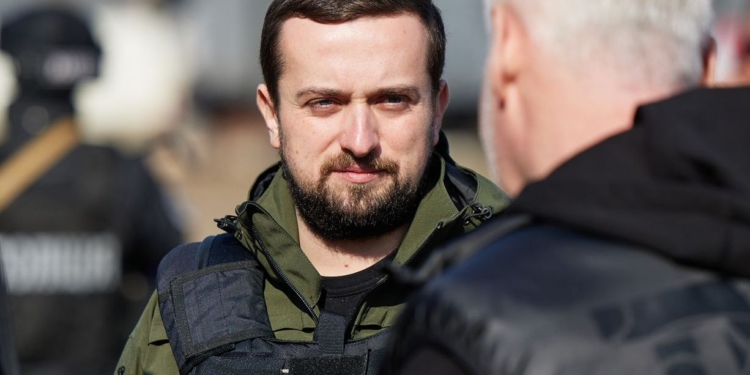 Для вынужденных переселенцев хотят построить “десятки тысяч квартир” за 3-4 месяца