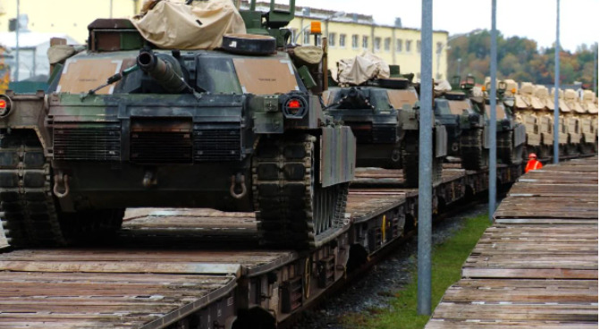 Битва логистики: экс-начальник британской разведки рассказал о новой фазе войны в Украине