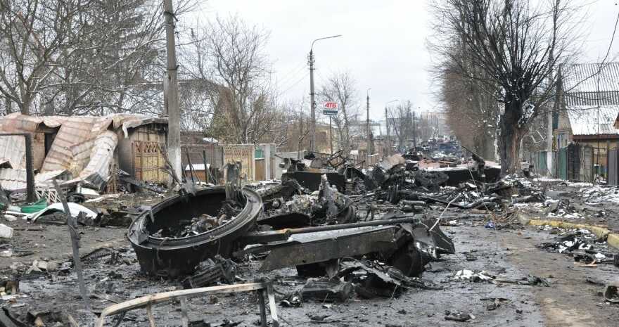 В Буче нашли тела 403 убитых россиянами мирных жителей 1