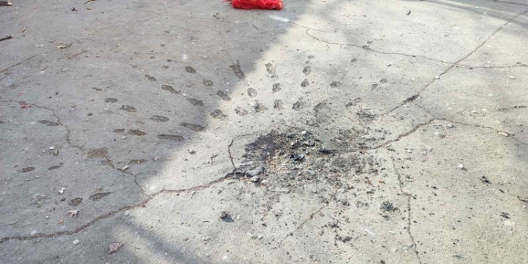 Под обстрел РСЗО в Николаеве попали люди на остановке и пассажиры маршрутки, есть жертвы