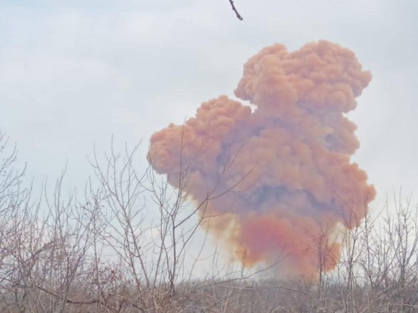В Рубежном российские оккупанты взорвали цистерну с азотной кислотой