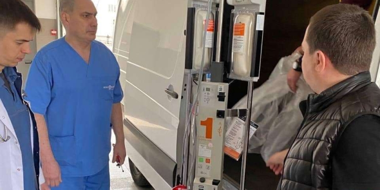 В Николаевскую БСМП доставлен аппарат для экстренной подготовки препаратов крови (ФОТО)