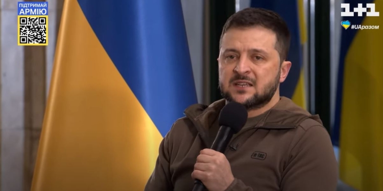 Владимир Зеленский дает большую пресс-конференцию в метро (ВИДЕО)