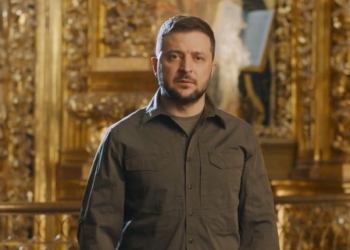 Нас не уничтожит орда и нечисть, мы на светлой стороне. Зеленский поздравил украинцев с Пасхой (ВИДЕО)