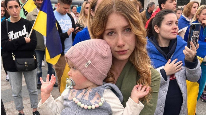 Стыдно: внуки путинистки-ведущей Егоровой перешли на украинский язык за границей