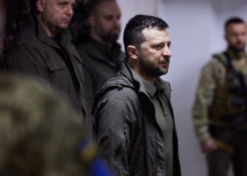 Зеленський у Харкові: нагородив військовослужбовців і пообіцяв відбудувати все, що зруйновано (ВІДЕО)