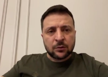 «Перші евакуйовані з «Азовсталі» прибудуть у Запоріжжя завтра вранці. Сподіваюсь, що завтра продовжимо вивозити людей із Маріуполя» – Зеленський (ВІДЕО)