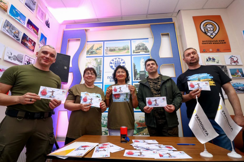 У Миколаєві відкрилась виставка антивоєнних карикатур і відбулося спецпогашення марки і конверту «Ассоль вже не та» (ФОТО) 29