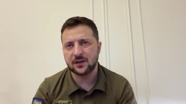 «Крок за кроком змушуємо окупантів піти з української землі. Змусимо піти й з українського моря» – звернення Зеленського (ВІДЕО)