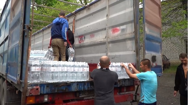 Миколаїв отримав велику партію питної води від Тернопільсько-Зборівської архиєпархії УГКЦ і від Ізмаїлу (ВІДЕО)