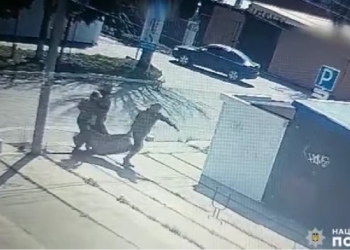 На Миколаївщині поліція підозрює у смерті чоловіка у Коблевому трьох військовослужбовців (ВІДЕО)