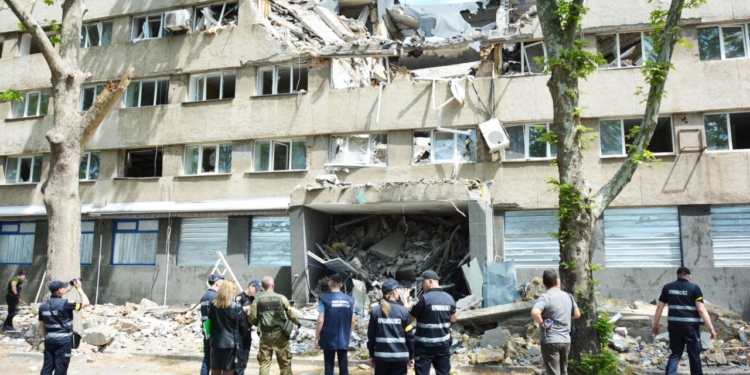 Громадська організація, яка спеціалізується на документуванні воєнних злочинів за стандартами МКС, побувала у Миколаєві (ФОТО)