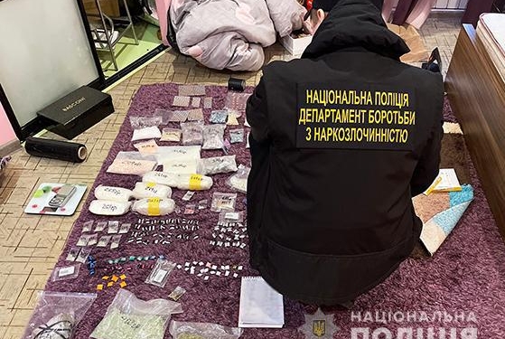 У Миколаєві будуть судити жінку, яка збувала наркотики та психотропи на території декількох областей