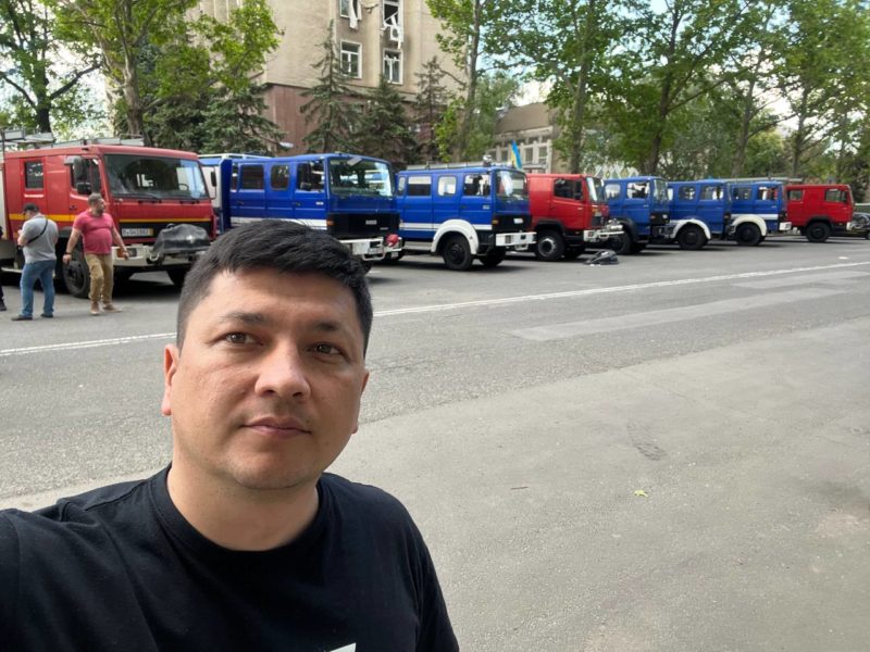 Начальник Миколаївської ОВА показав 10 спецавтомобілів від благодійника, які передадуть захисникам (ВІДЕО)