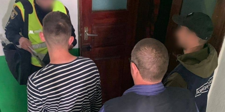 Шахраю, який на Миколаївщині продавав не існуючу військову амуніцію, обрали запобіжний захід